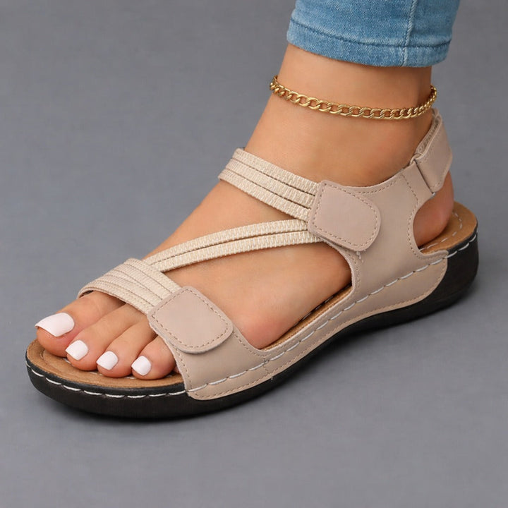 Sandalia plana elástica con velcro para mujer