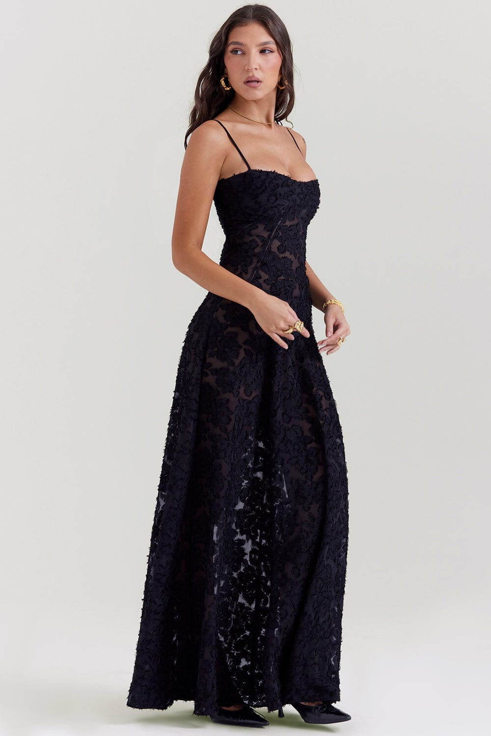 Serena - Chic Long Dress for Weddings and Special Occasions