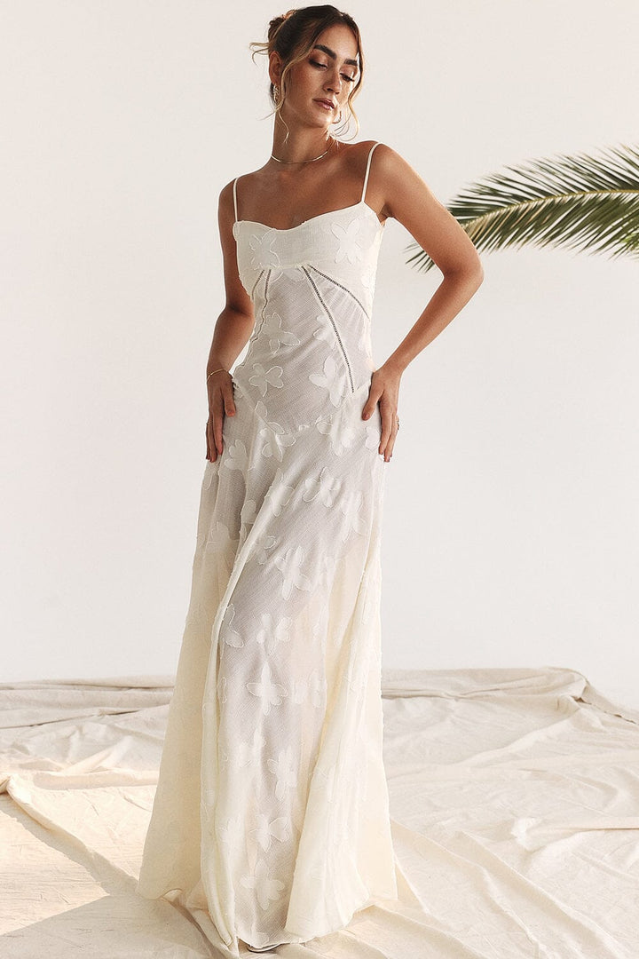 Serena - Chic Long Dress for Weddings and Special Occasions