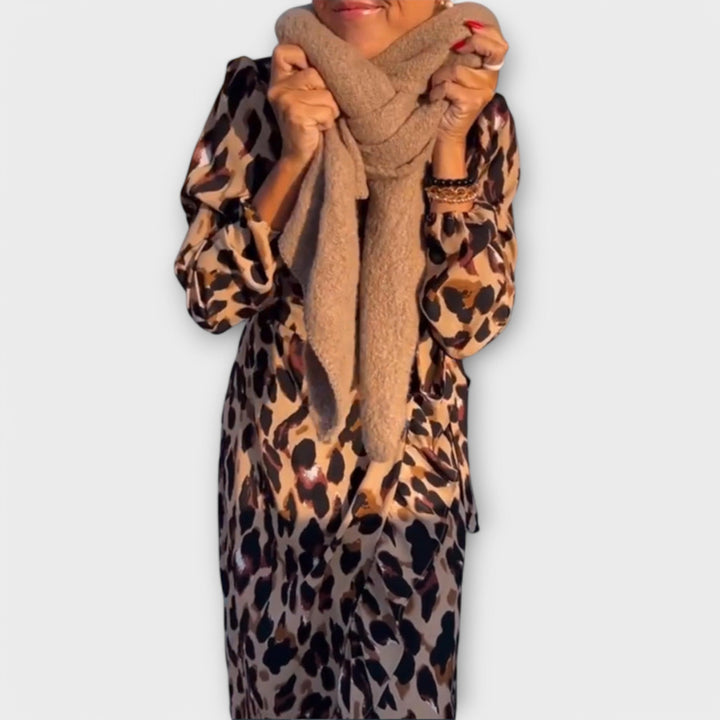 Emilia - Casual Leopard Print Dress