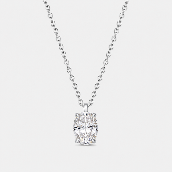 Collar de cadena fina con una circonita ovalada colgando
