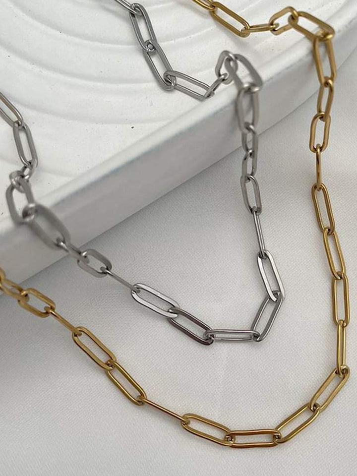 Collar con colgante inspirado en la bicicleta