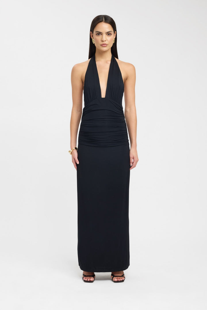 Lerata – Chic Long Dress with Button Detail at Neckline