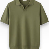 Levi — Polo Refinado con Estilo Contemporáneo