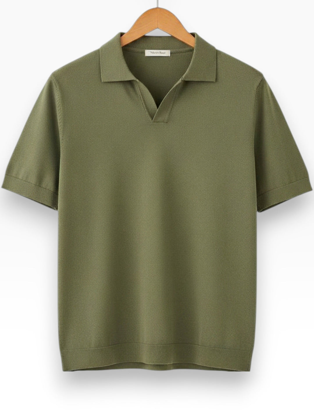 Levi — Polo Refinado con Estilo Contemporáneo