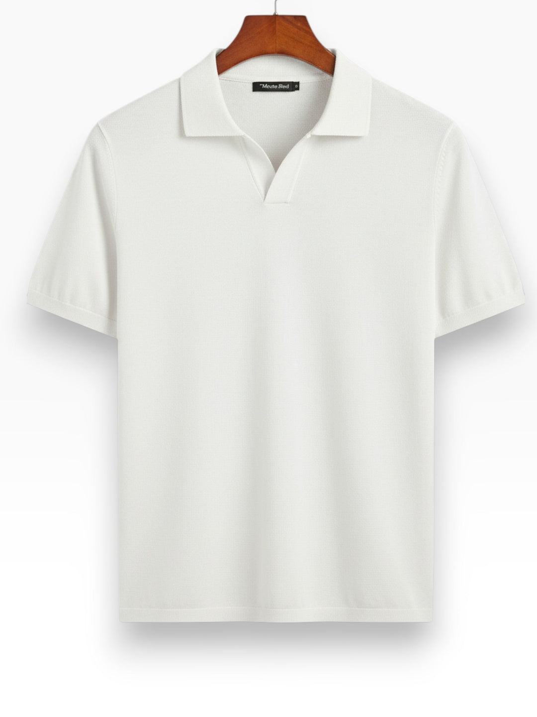 Levi — Polo Refinado con Estilo Contemporáneo