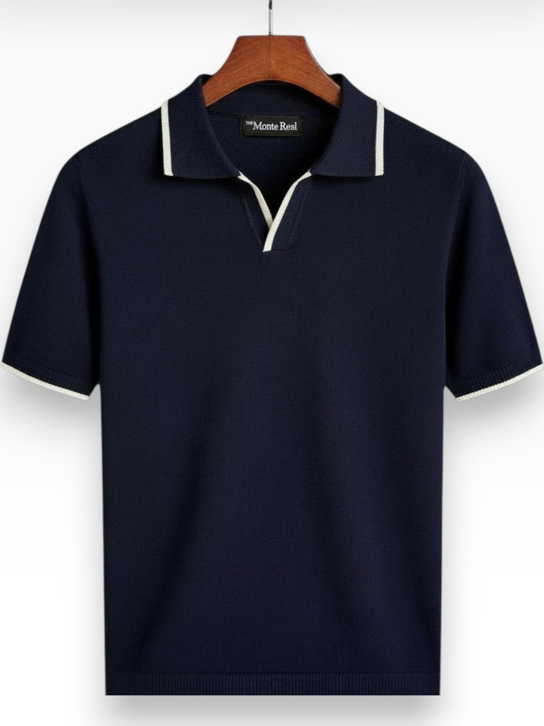Levi — Polo Refinado de Estilo Contemporáneo