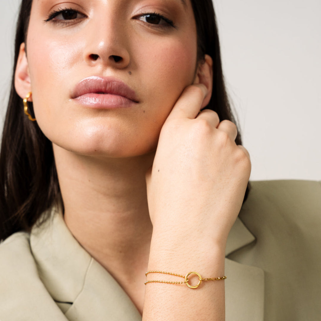 Elegante pulsera de tenis de oro