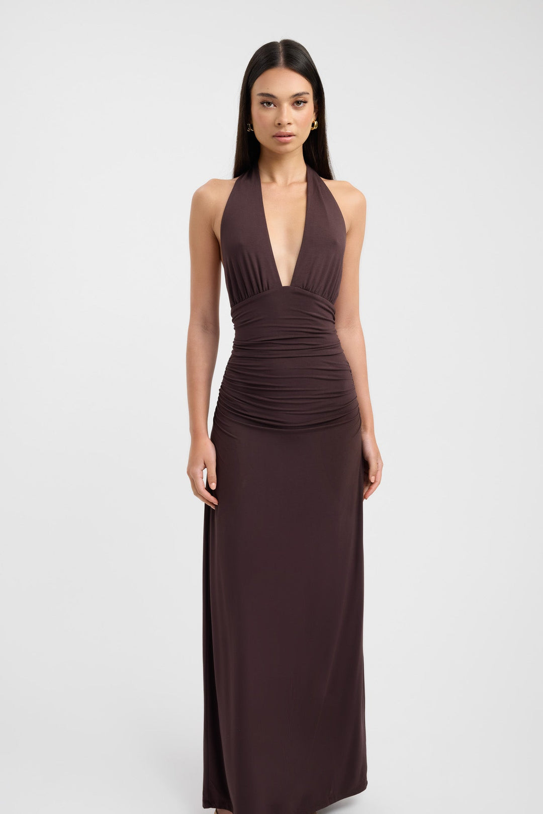 Lerata – Chic Long Dress with Button Detail at Neckline