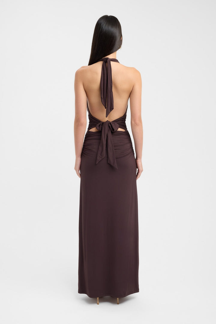 Lerata – Chic Long Dress with Button Detail at Neckline