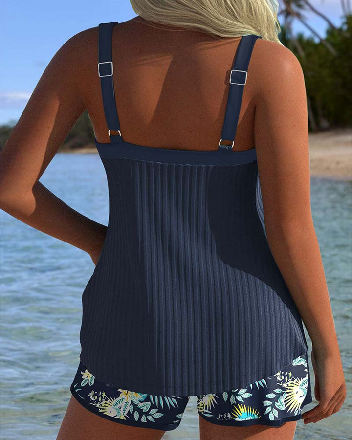 Tankini de rayas con culote tipo short para mujer