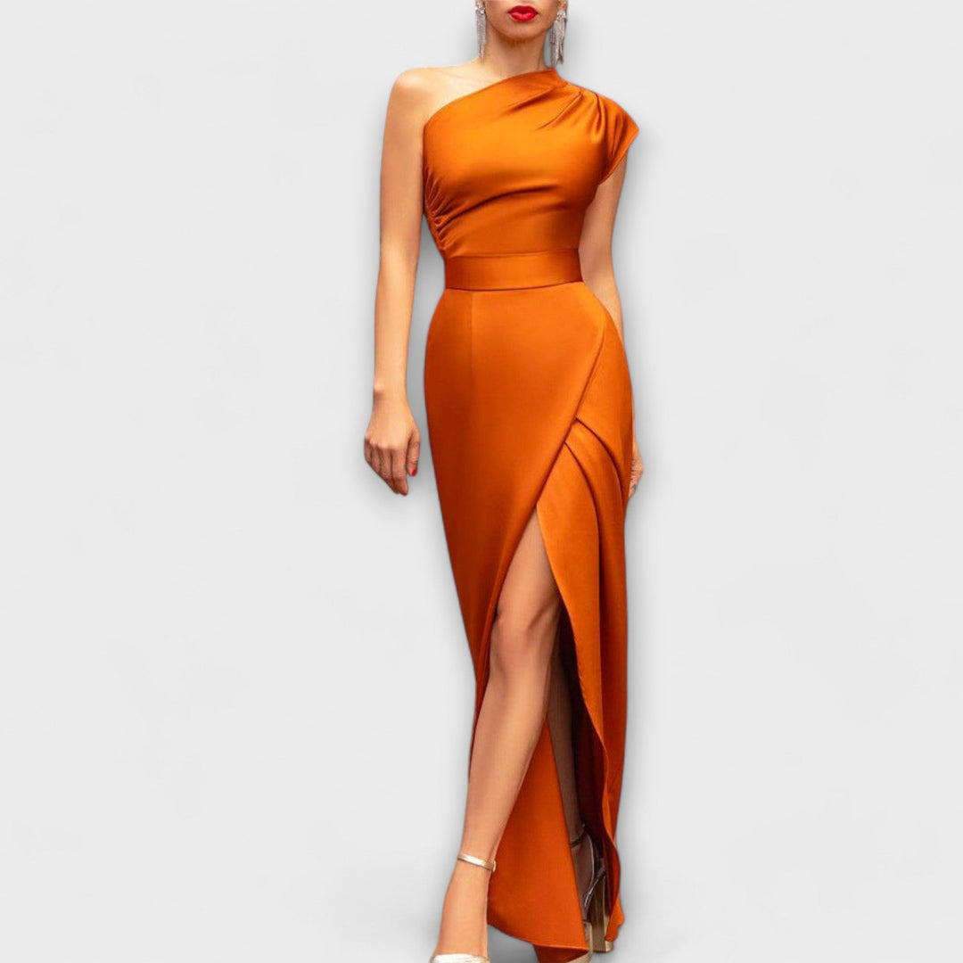 Sandra - Chic Evening Gown