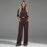 Conjunto Elegantne Kaheosaline – Fuerza Atemporal y Silueta Femenina